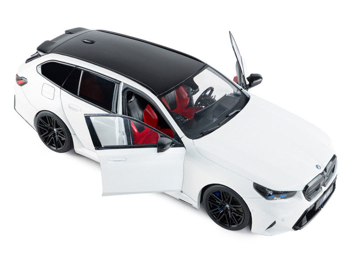 2025 BMW M5 Touring – 1:18
