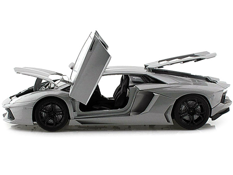 Lamborghini Aventador LP700-4 Gray Metallic 1/18 Diecast Model Car by Motormax